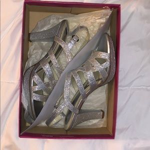 2 inch glitter heals